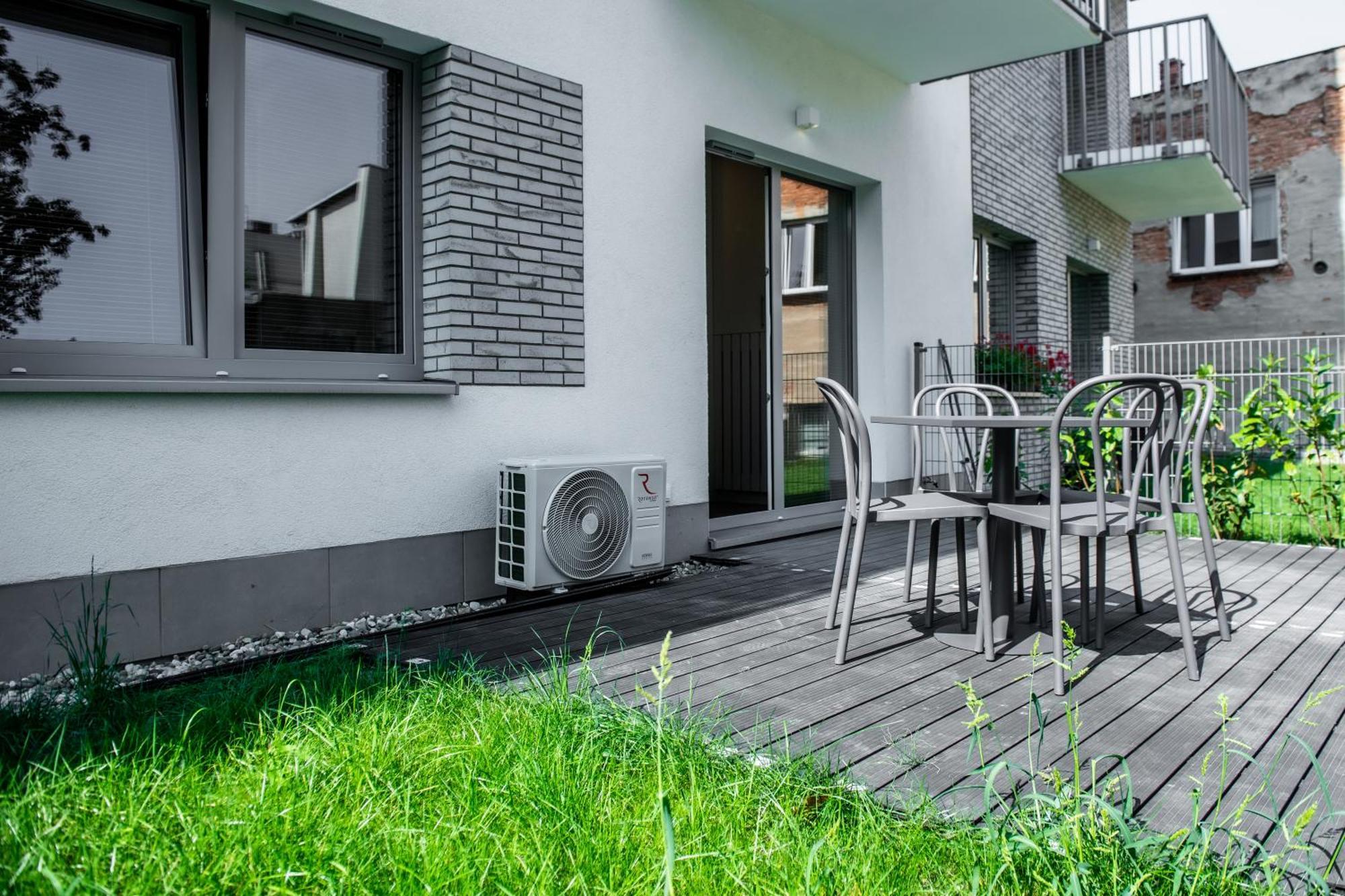 Apartament Mikolowska Z Tarasem Gliwice Exteriör bild
